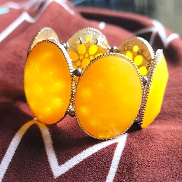 COPY - Yellow Statement Bracelet - Picture 1 of 3
